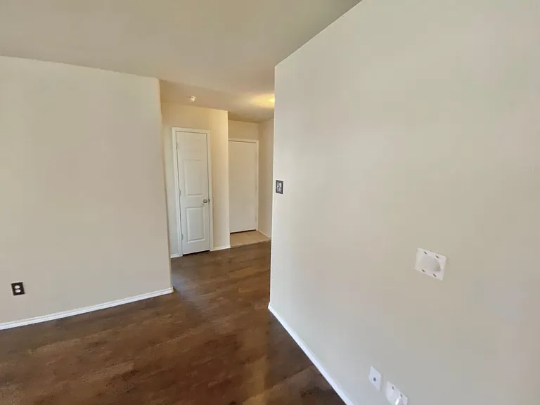 1921 Nightingale Dr — Photo 18
