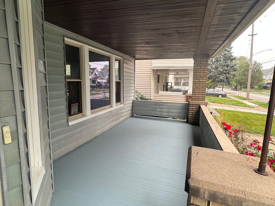 2098 Clarence Ave, Lakewood, OH 44107 Zillow