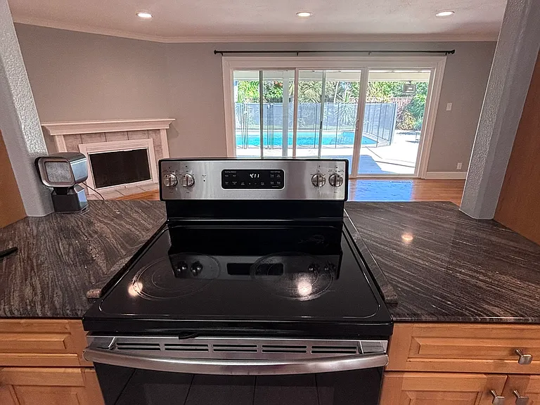 4992 Mattos Dr — Photo 6