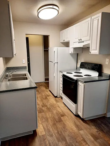 SUNDANCER APARTMENTS Photo 1 SUNDANCER APARTMENTS Photo 1