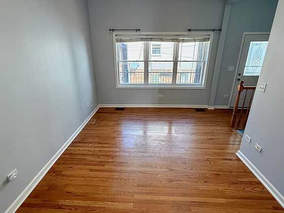 5th image of 2918 S Poplar Ave #R