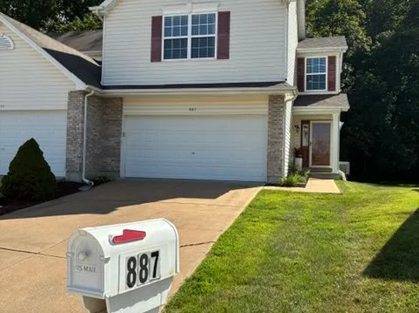 887 Caleb Xing, Fenton, MO 63026