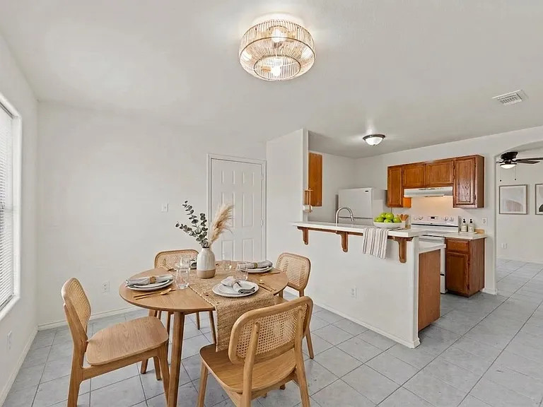 3110 Aberdeen Dr — Photo 4