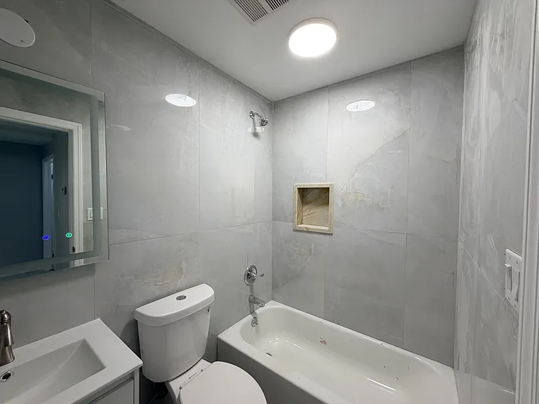 341 Grosvenor Ave #1 & 2 — Photo 17