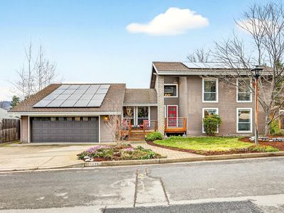 1075 Green Meadows Way, Ashland, OR, 97520
