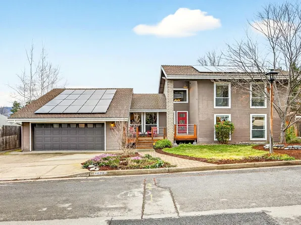 1075 Green Meadows Way, Ashland, OR 97520