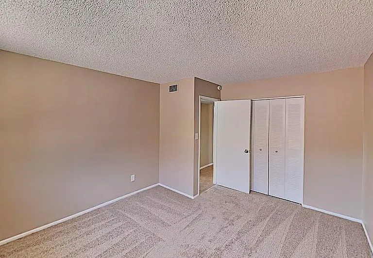 1867 E Alameda Dr — Photo 9