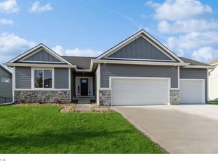 1065 Spruce St, Waukee, IA 50263