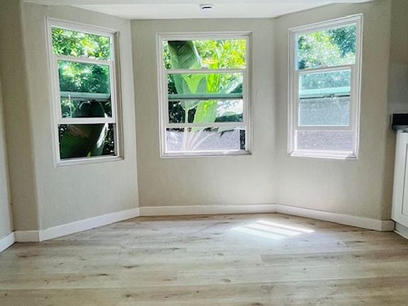 4th image of 4084-4090 Kansas St #4086