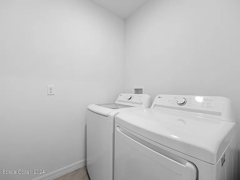 1253 Dunes Ave — Photo 20