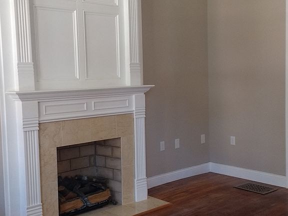 2nd image of 4220 Mad Anthony St