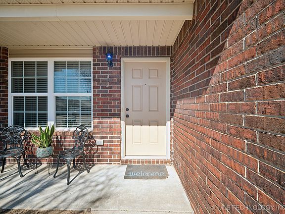 3rd image of 1345 Panther Ln