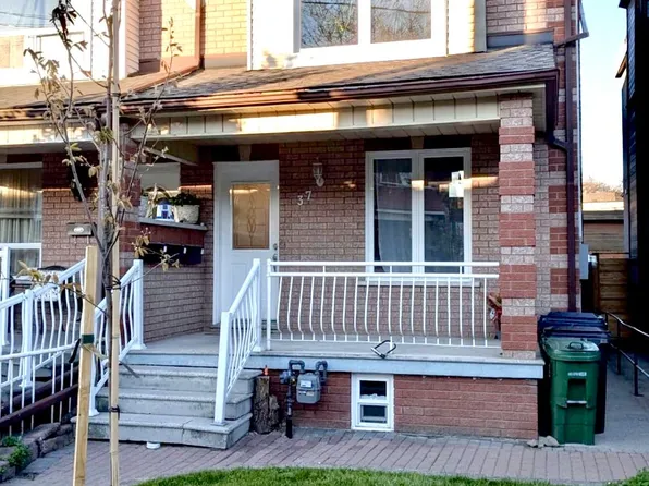 37 Gillespie Ave, Toronto, ON M6N 2Y5