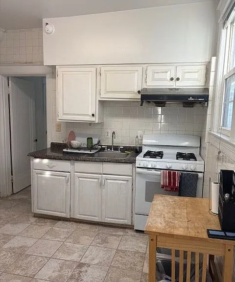 3706 Massachusetts Ave NW — Photo 3