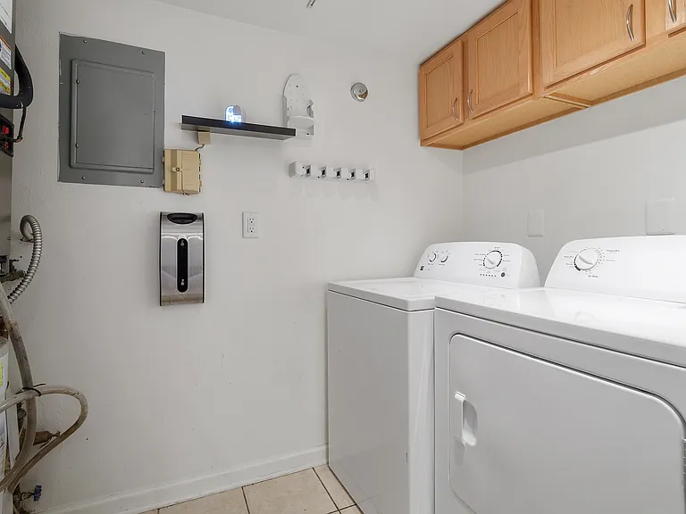 9030 N Swan Cir — Photo 11