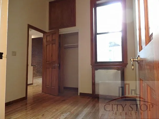 Rented by City Stop Realty | media 16