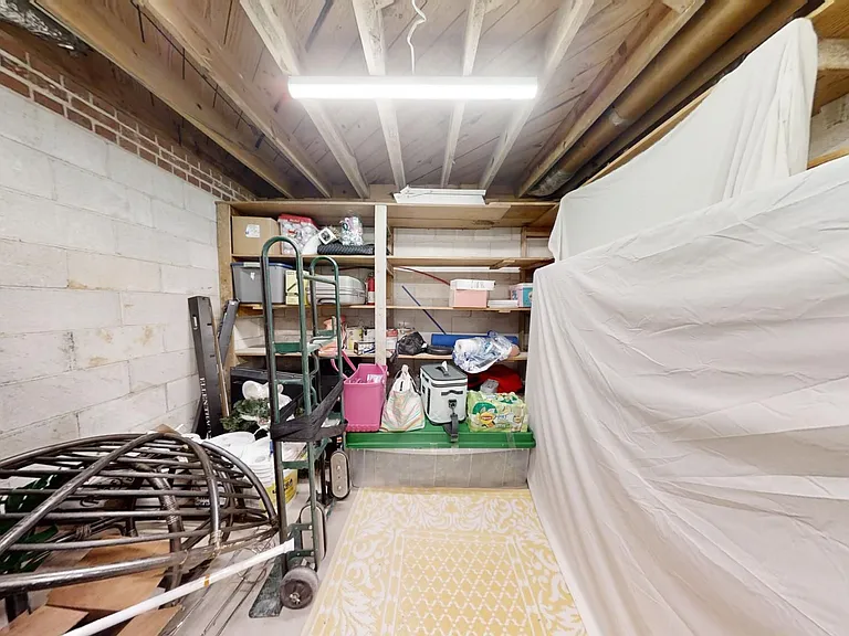 560 Sherwood Dr — Photo 43