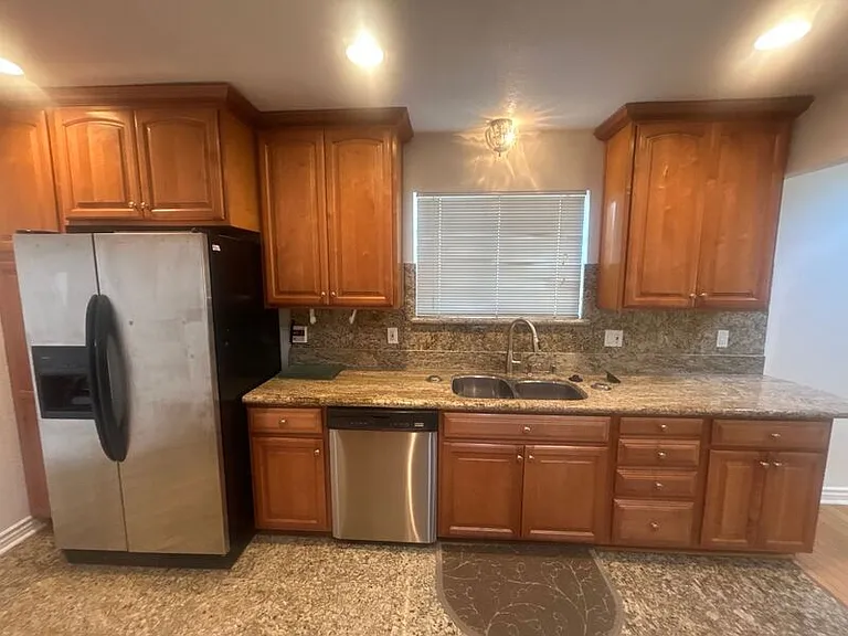 429 Paulette Pl — Photo 9