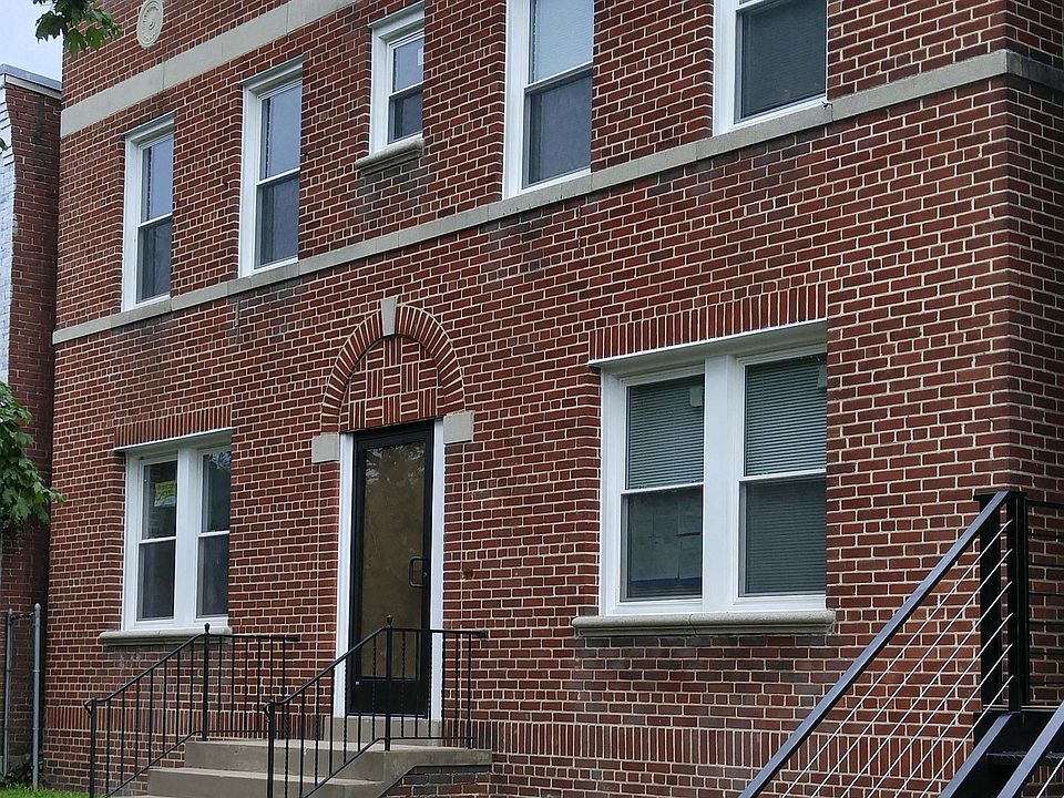2nd image of 1618 A St SE