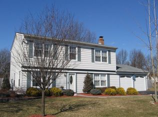 104 Hickory Rd, Somerset, NJ 08873