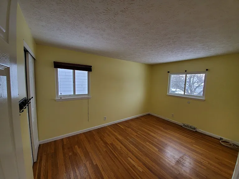 32 Golden Rod Ln — Photo 8