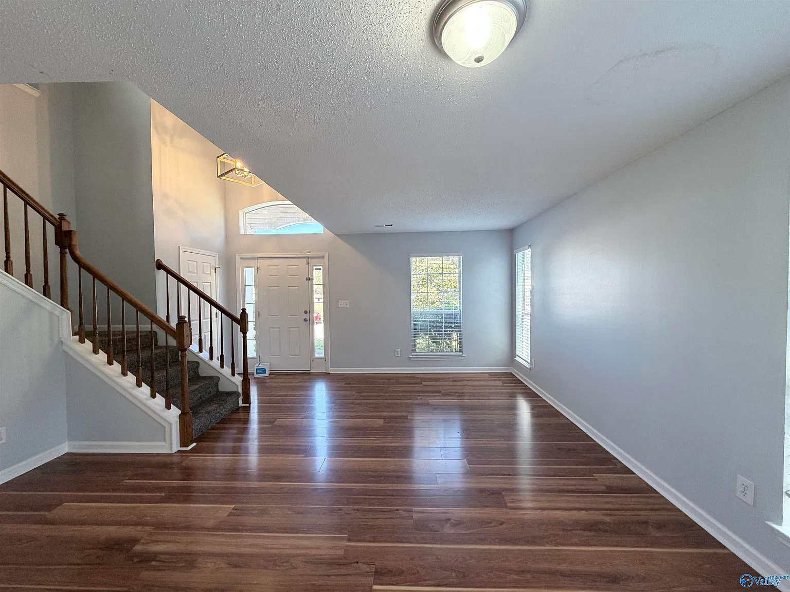 4 bed, 2.5 bath, 2065 sqft, $1,700 — Photo 4
