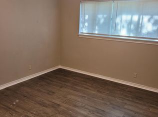 901 S Burdette Ave, Sherman, TX 75090