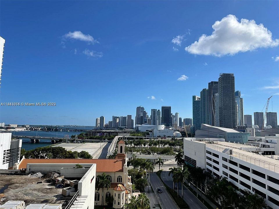 1st image of 1717 N Bayshore Dr #A-1552