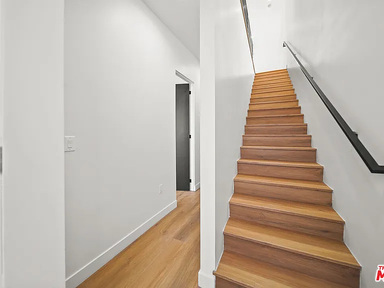 1907 S Corning St #1 — Photo 38