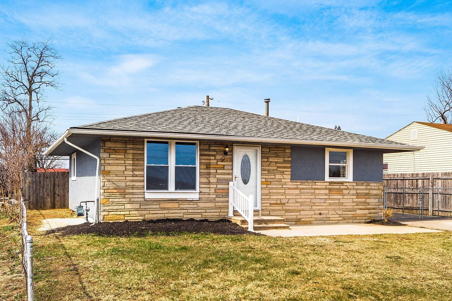 2853 Parsons Ave photo 1