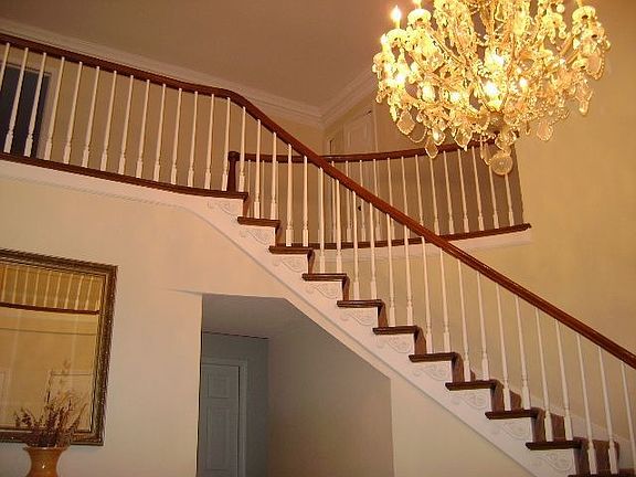 Foyer -Staircase