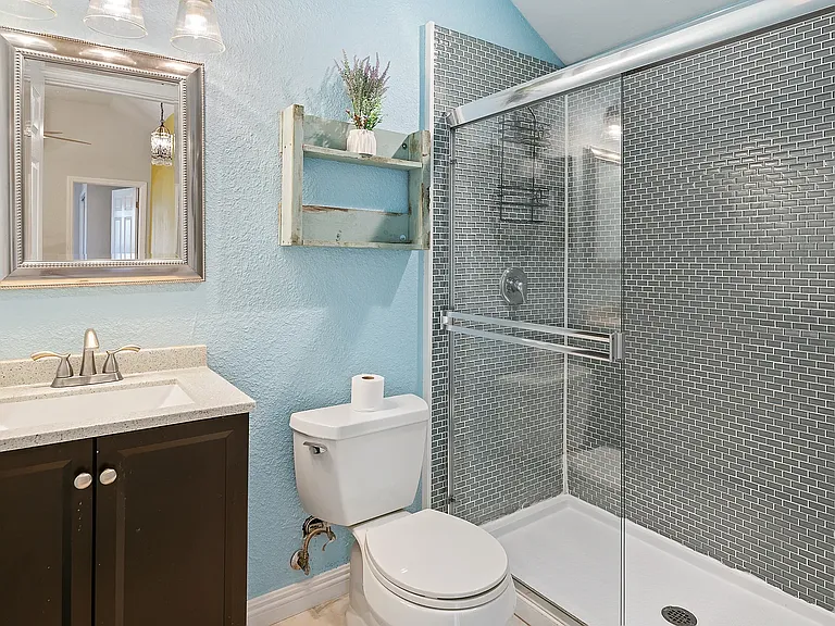 10675 Montego Dr — Photo 2