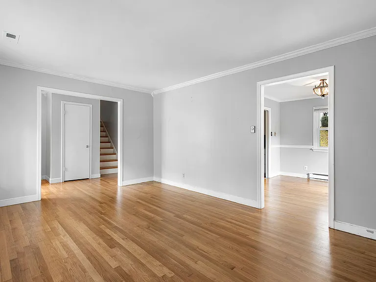 2115 Cedarhurst Dr — Photo 11