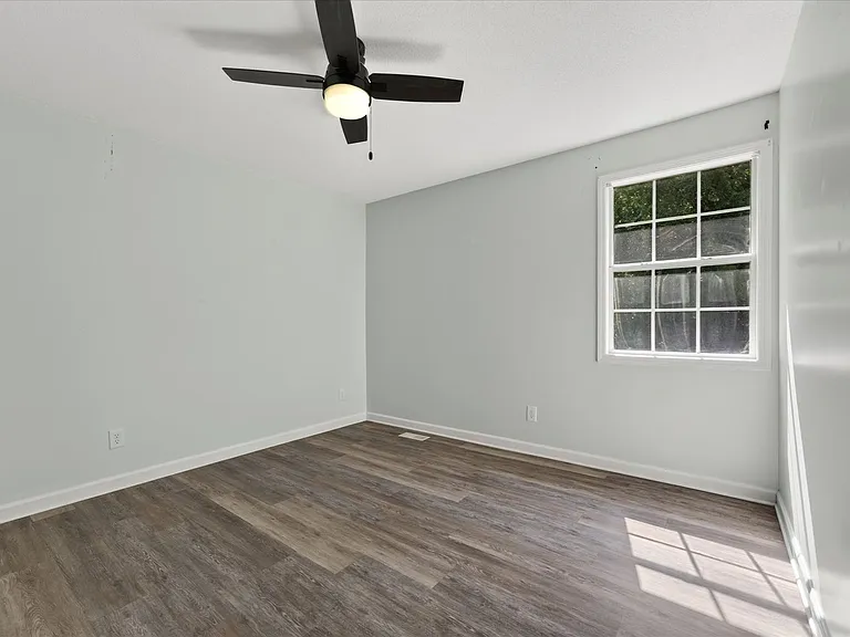727 Acorn Dr — Photo 18