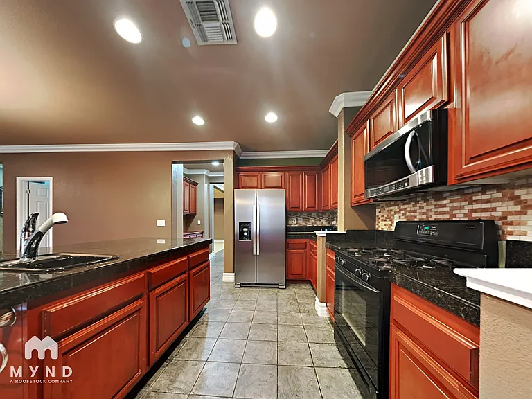 9351 Palmerson Dr — Photo 13