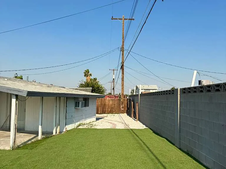 6121 Granada Cir — Photo 12