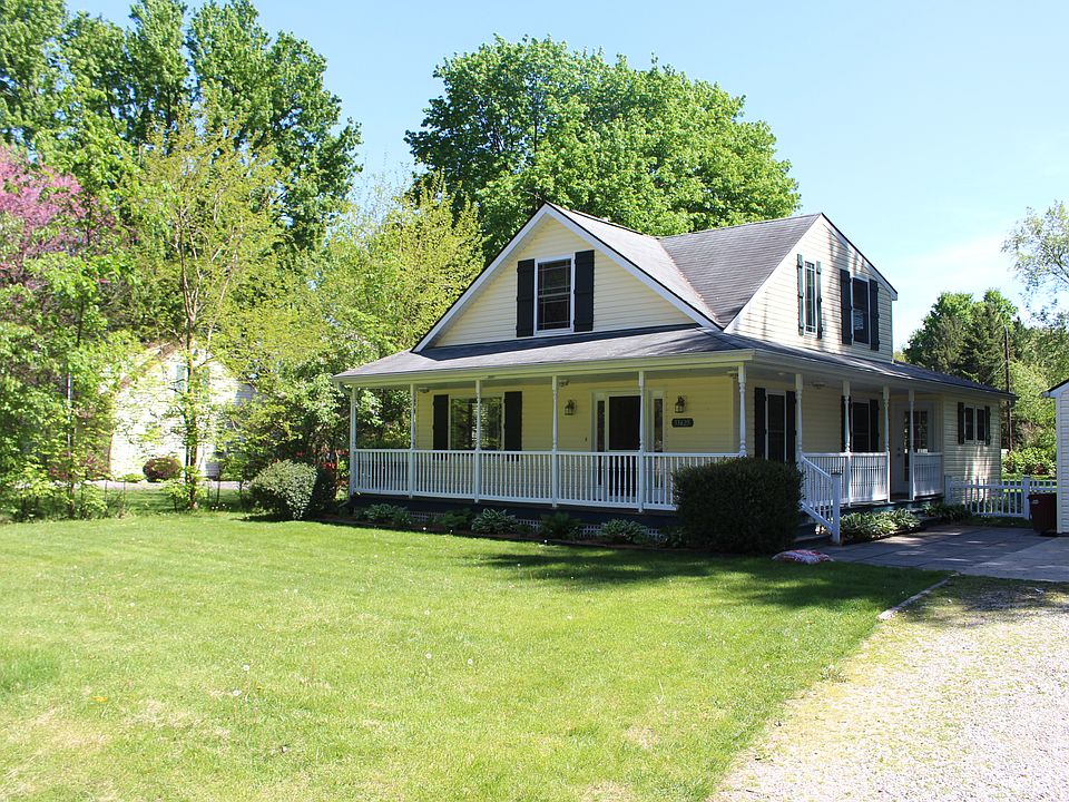 1st image of 33625 Rhonswood Dr