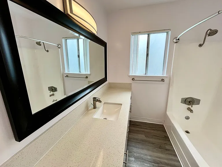 18400 Prairie Street — Photo 115