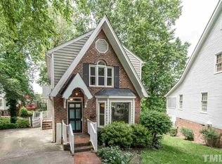 113 Leeward Ct, Cary, NC 27511