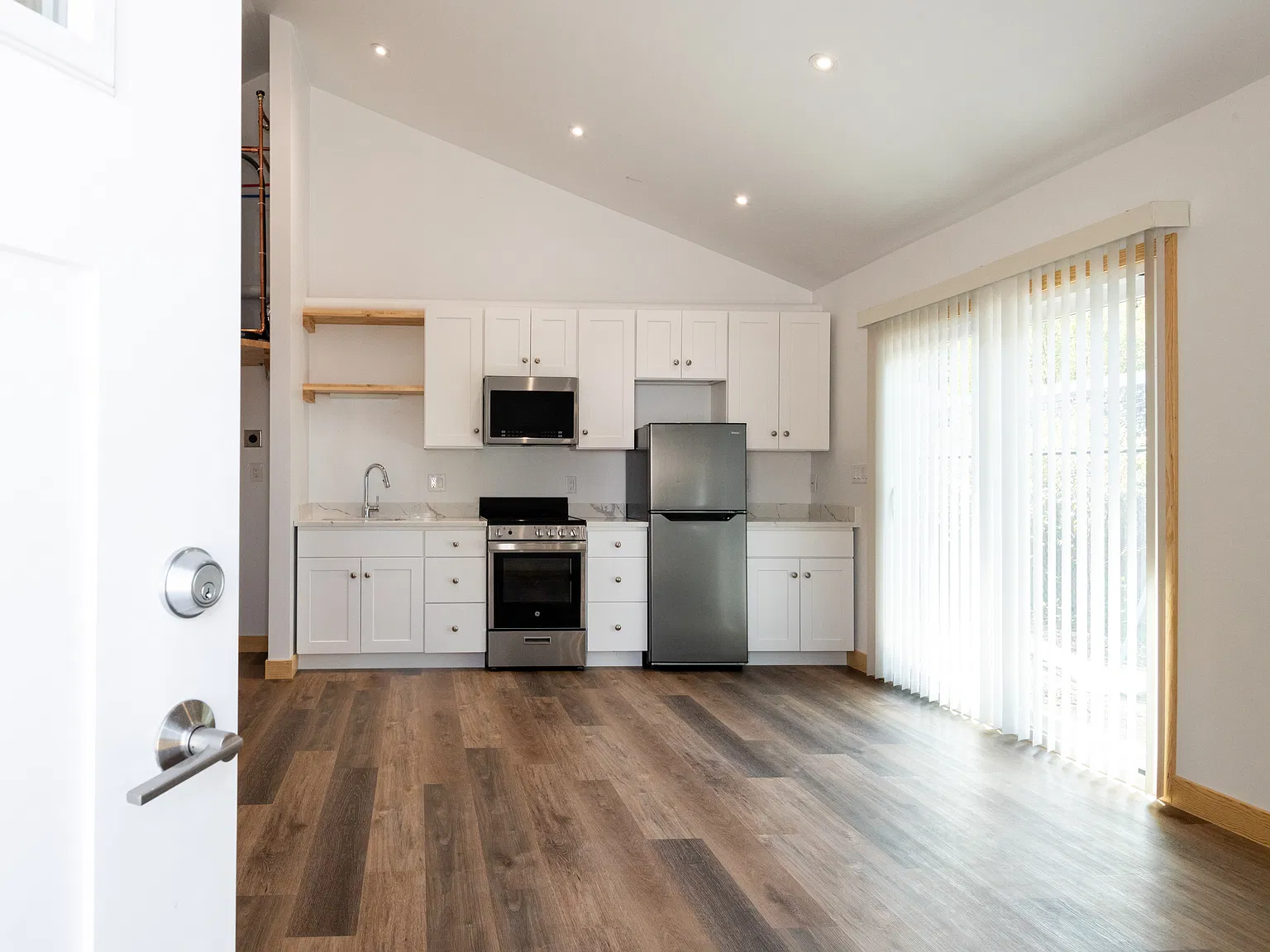 1 bed, 417 sqft, $1,500 — Photo 3