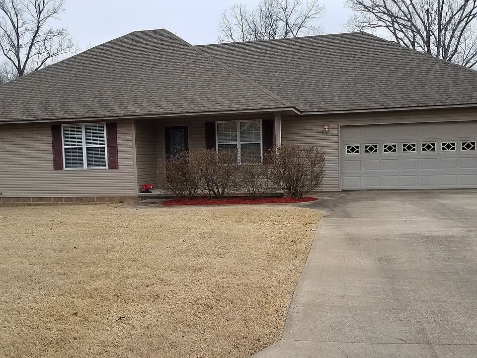 1st image of 110 Walnut Heights Dr