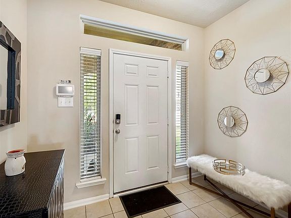 2nd image of 8011 Oxbow Manor Ln