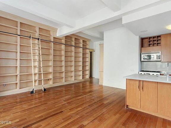 2nd image of 88 Greenwich St APT 709