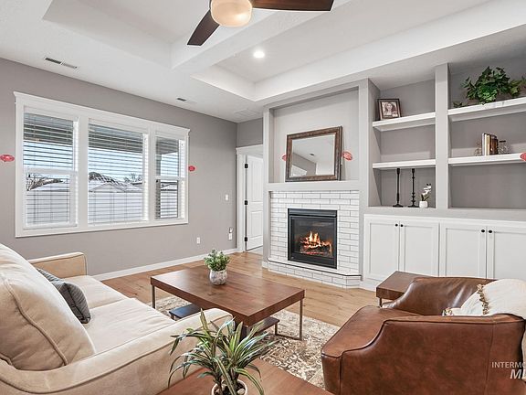 5th image of 3819 Palisade Ave
