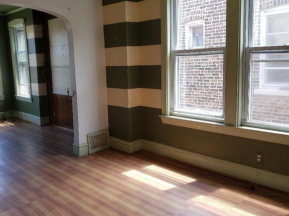 5th image of 4514 S Sawyer Ave