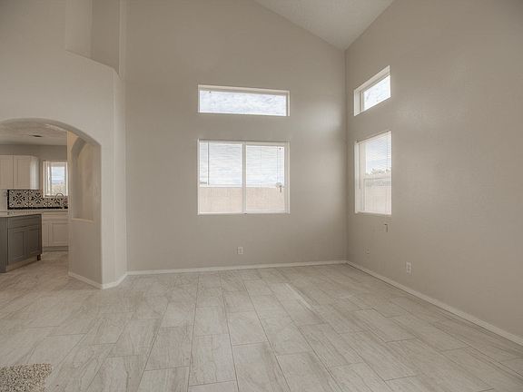 4th image of 10312 Amatista St NW