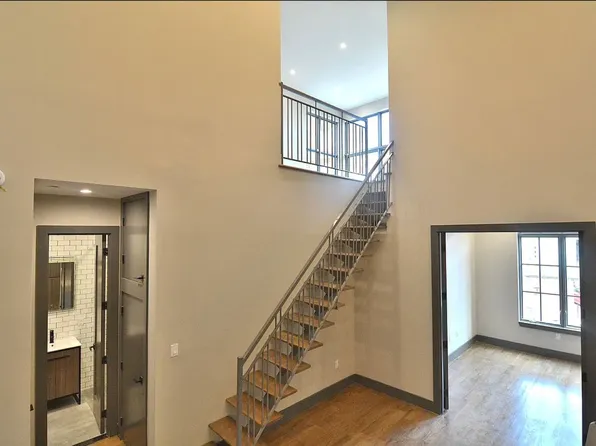 417 Manhattan Avenue image 1 of 11