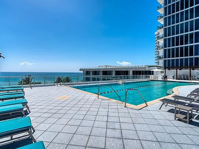 6899 Collins Avenue Cu #1409 — Photo 46