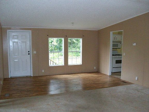 4th image of 48 McKenzie Dr