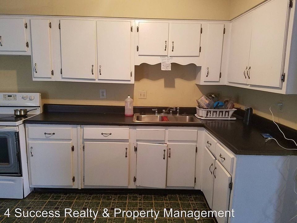 2nd image of 2780 Gruber Dr